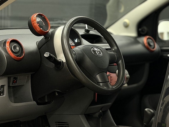 Toyota Aygo 13 of 24