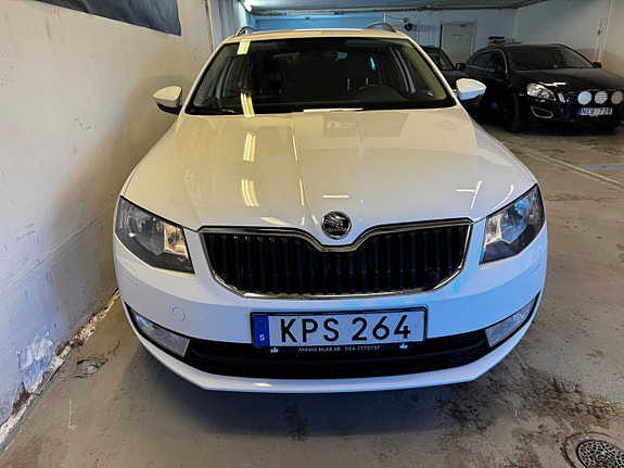 Skoda Octavia 4 of 11