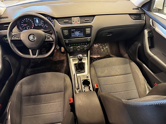 Skoda Octavia 8 of 11