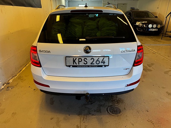 Skoda Octavia 6 of 11