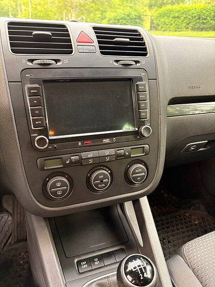 Volkswagen Golf V 6 of 8