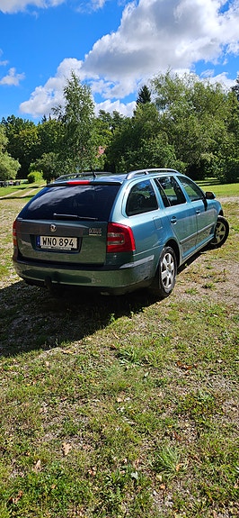 Skoda Octavia 3 of 7