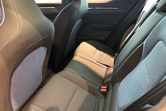 Volvo EX30 13 of 21