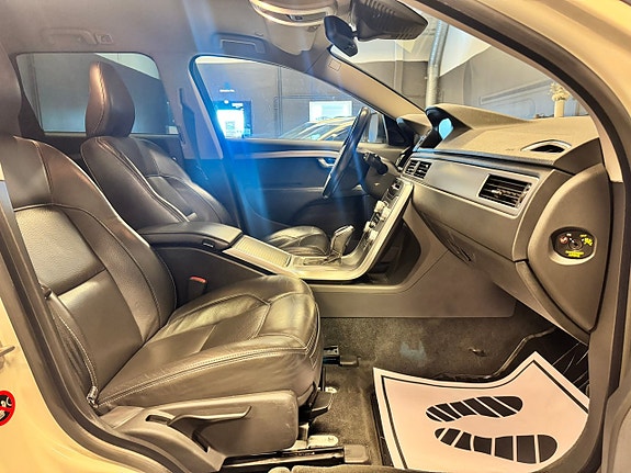 Volvo XC70 5 of 19