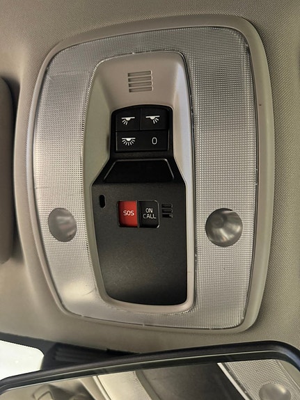 Volvo XC70 16 of 19