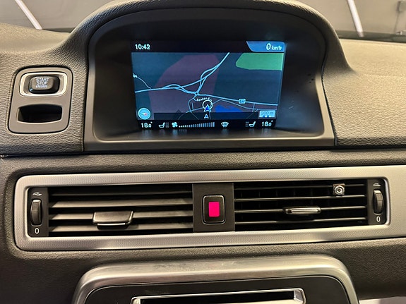 Volvo XC70 17 of 19