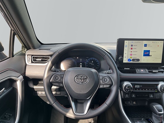 Toyota RAV4 Plug-in Hybrid 10 of 11