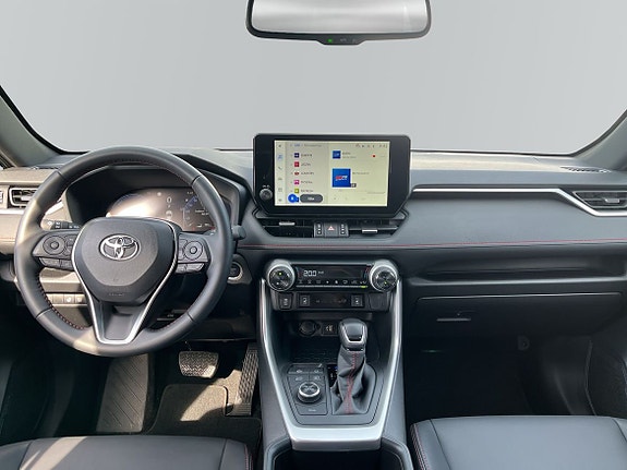 Toyota RAV4 Plug-in Hybrid 9 of 11