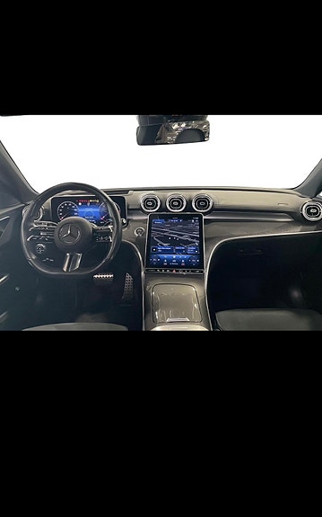 Mercedes-Benz C220 4 of 5