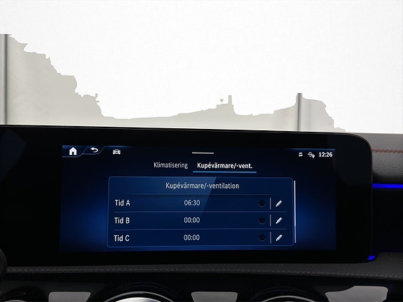 Mercedes-Benz CLA200 21 of 30