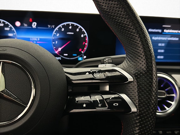 Mercedes-Benz CLA200 16 of 30