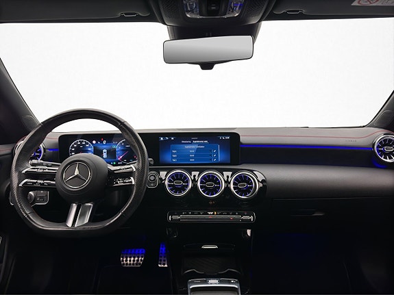 Mercedes-Benz CLA200 27 of 30