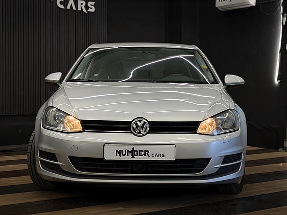 Volkswagen Golf VII 4 of 27