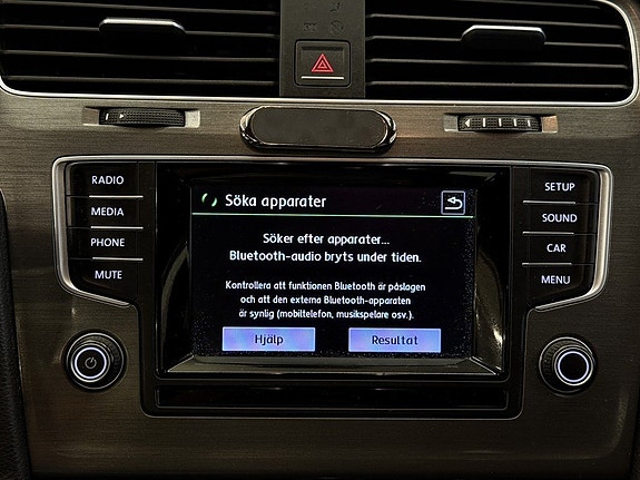 Volkswagen Golf VII 24 of 27