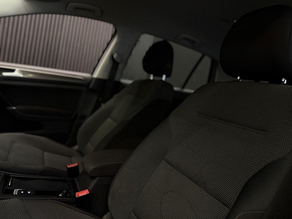 Volkswagen Golf VII 13 of 27