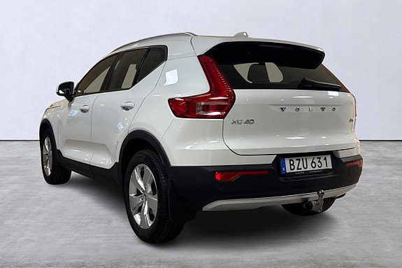 Volvo XC40 4 of 15