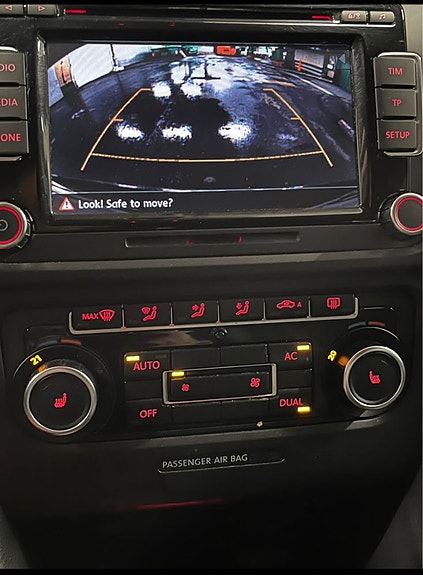Volkswagen Golf VI 2 of 8