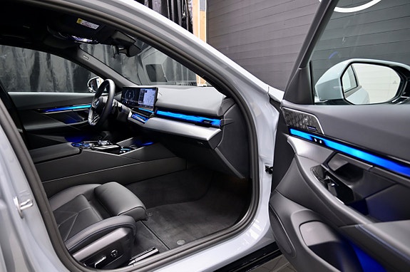 BMW 530e 13 of 30