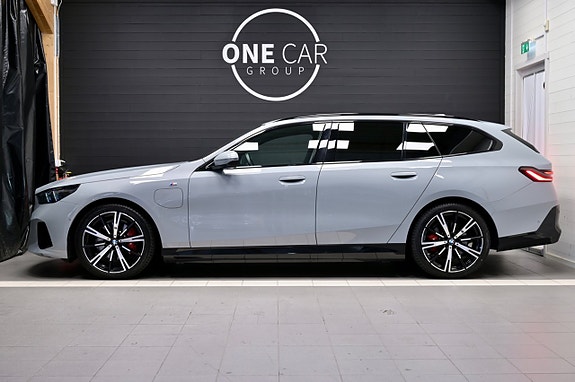 BMW 530e 5 of 30