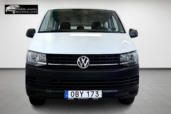 Volkswagen Caravelle 7 of 18