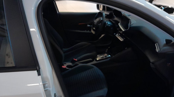 Peugeot 208 9 of 9