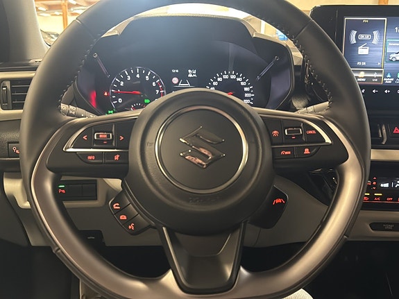 Suzuki Swift 16 of 18