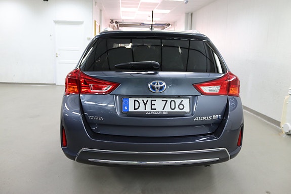 Toyota Auris 6 of 20