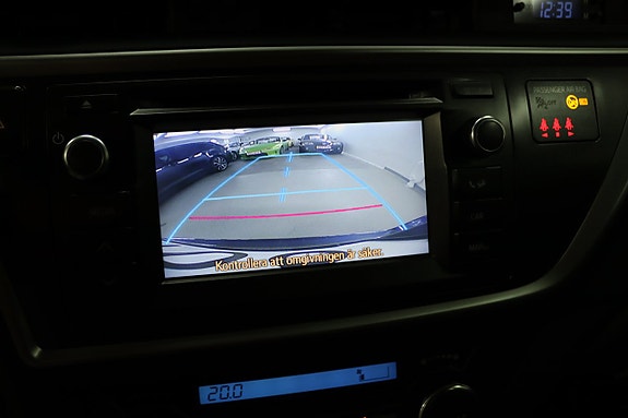 Toyota Auris 13 of 20