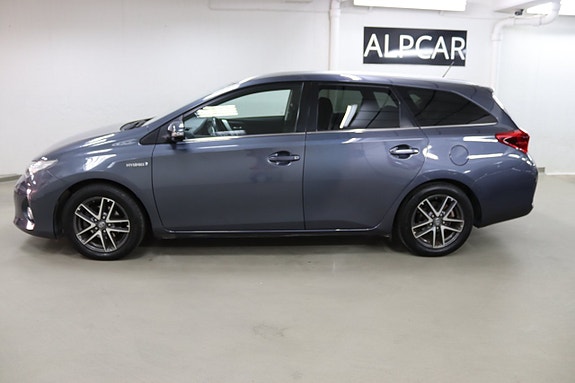 Toyota Auris 7 of 20