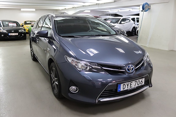 Toyota Auris 4 of 20