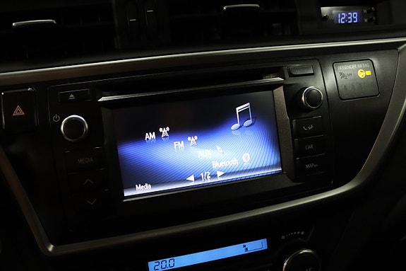 Toyota Auris 17 of 20