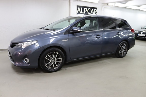 Toyota Auris 2 of 20