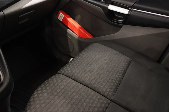 Ford Transit Connect 17 of 17