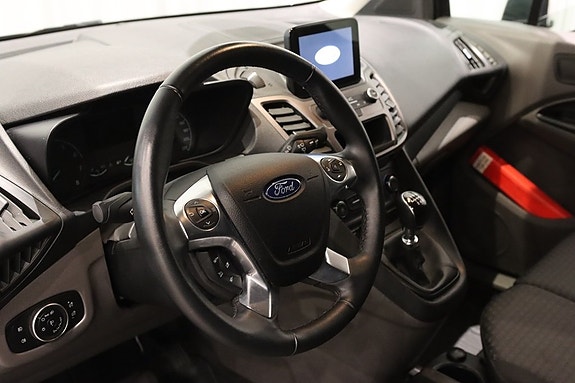 Ford Transit Connect 8 of 17