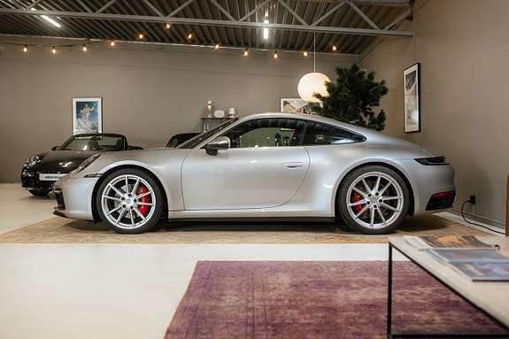 Porsche 911 Carrera S 6 of 30