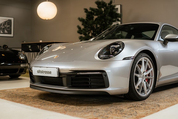 Porsche 911 Carrera S 3 of 30