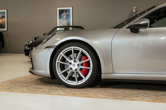 Porsche 911 Carrera S 7 of 30