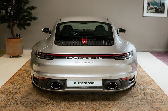 Porsche 911 Carrera S 13 of 30