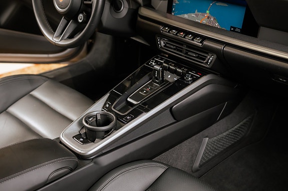 Porsche 911 Carrera S 18 of 30
