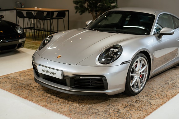 Porsche 911 Carrera S 2 of 30