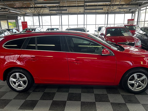 Volvo V60 4 of 14