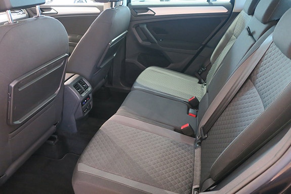 Volkswagen Tiguan 7 of 17