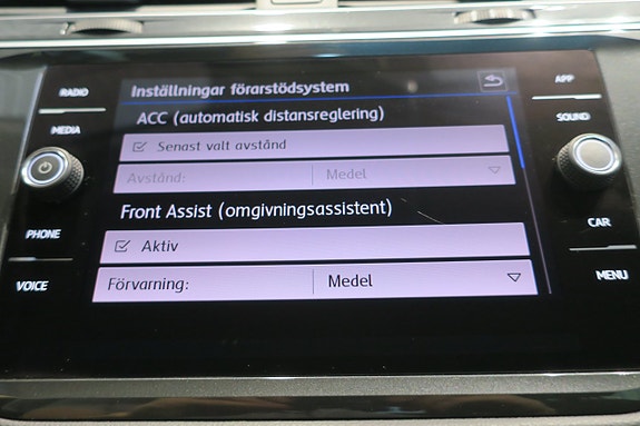 Volkswagen Tiguan 12 of 17