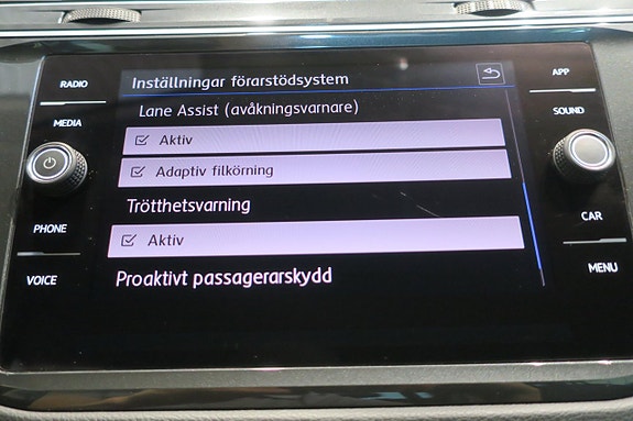Volkswagen Tiguan 13 of 17