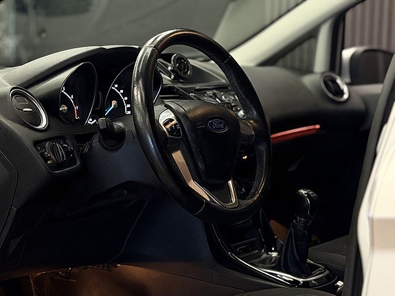Ford Fiesta 15 of 23
