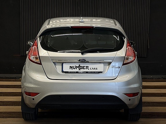 Ford Fiesta 10 of 23