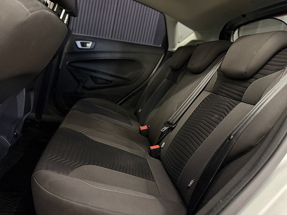 Ford Fiesta 12 of 23