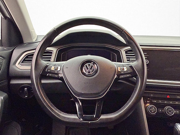 Volkswagen T-Roc 15 of 30