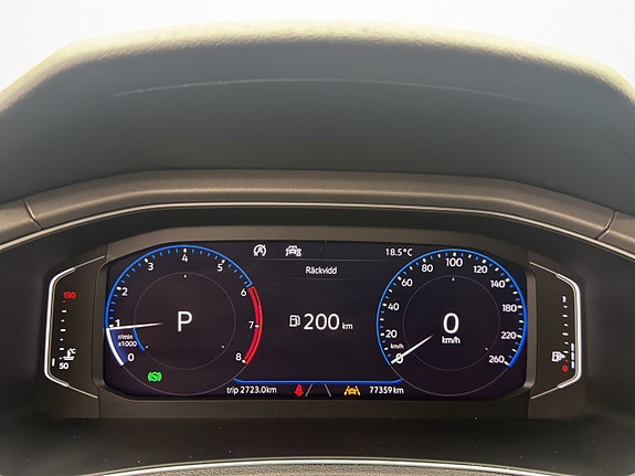 Volkswagen T-Roc 17 of 30