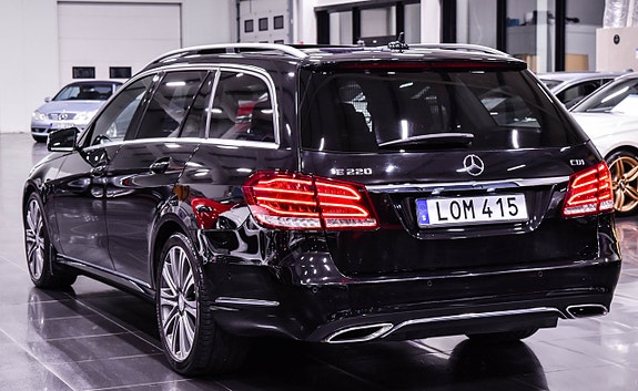 Mercedes-Benz E220 11 of 22